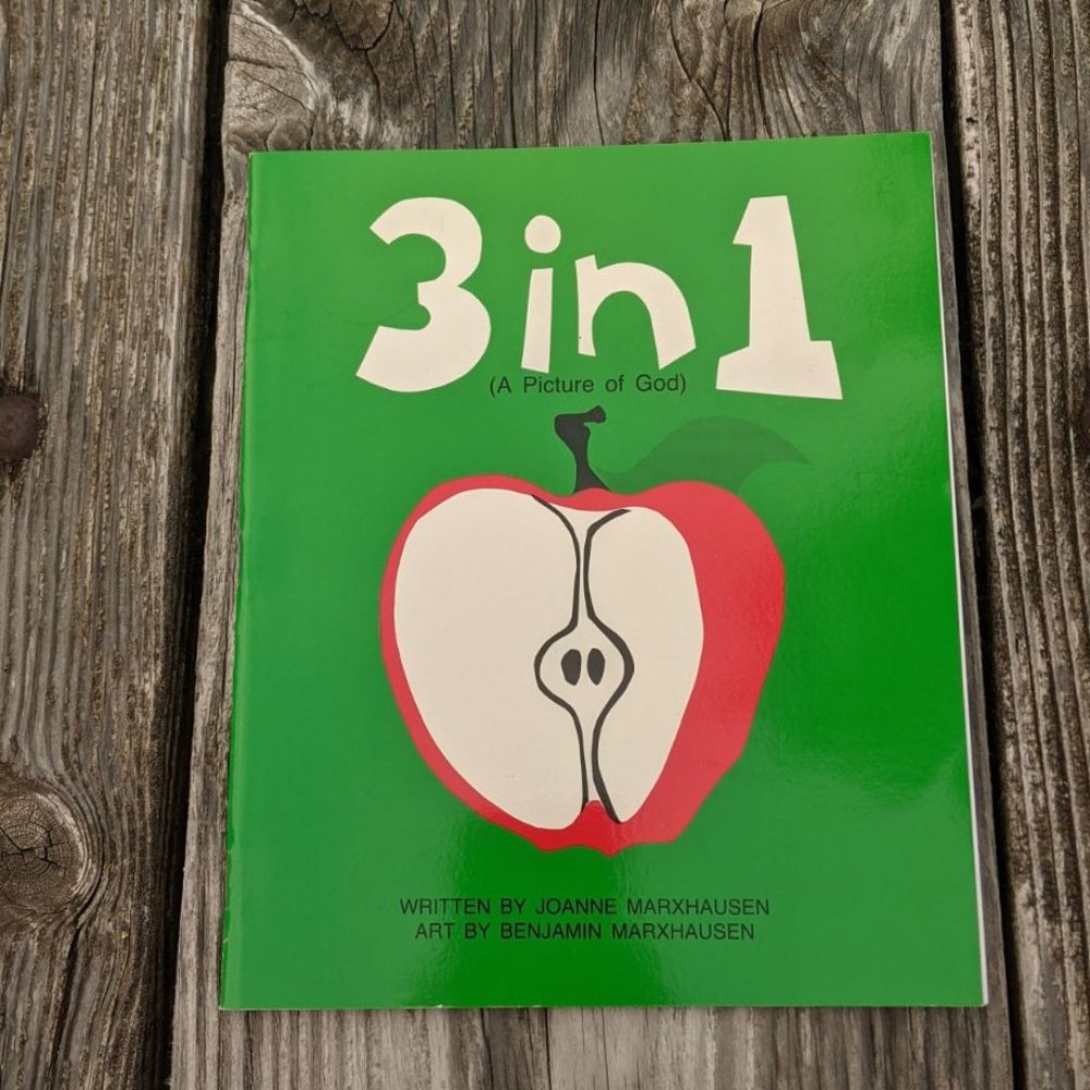 Children's Apple Themed Books Bundle Set of 3 - Picture 4 of 7